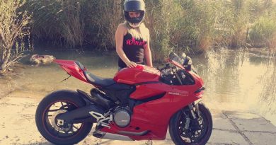 Ducati_panigale_motormeiden